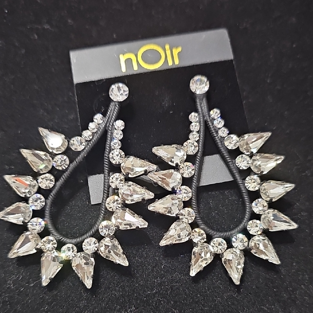 nOir Jewelry Black and Silver Crystal Earrings